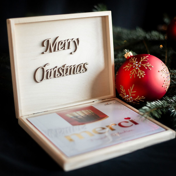 Dřevěná krabička s čokoládou "Merry Christmas"