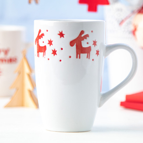 Porcelánový hrnek „Malí sobi“ Porcelánový hrnek „Malí sobi“