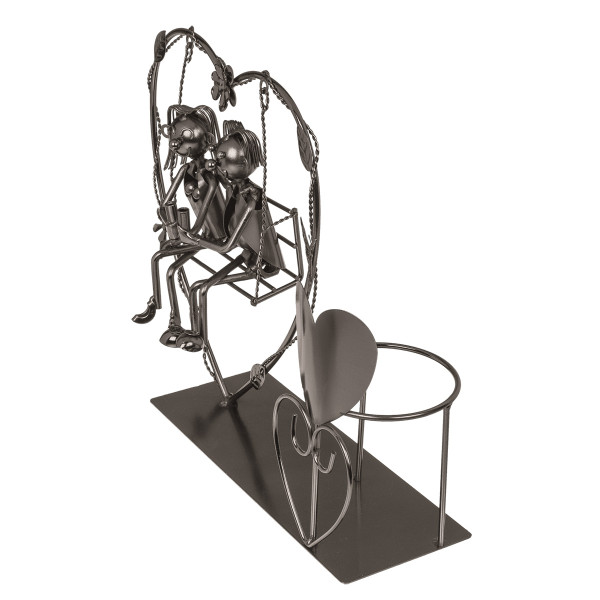 Kovový držák na láhev „Pár na houpačce“