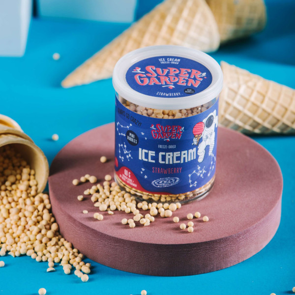 SUPER GARDEN lyofilizované mini kuličky zmrzliny s příchutí jahody, 60 g