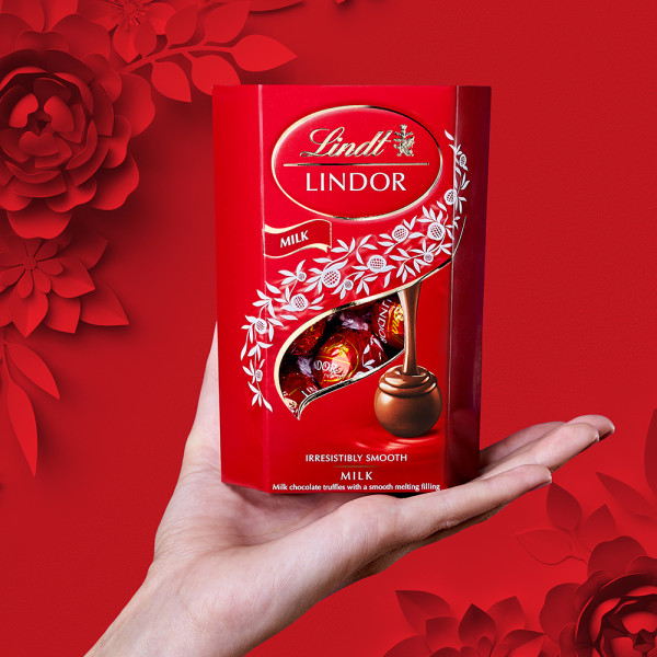 „LINDT“ LINDOR pralinky z mléčné čokolády, 200 g