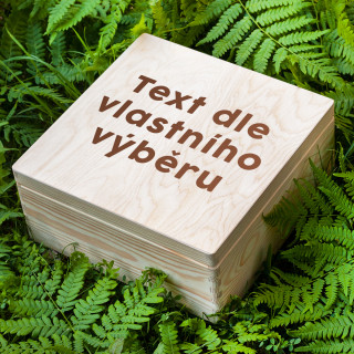 Dřevěná krabice s Vámi vybraným textem (30x30cm)