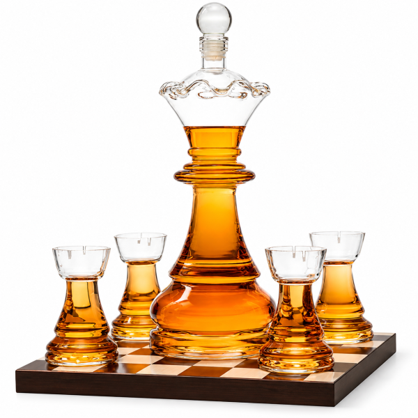 Sada karafy a 4 sklenic "Royal Chess"