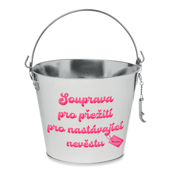 Kbelík "Souprava pro přežití pro nastávající nevěstu" s vámi zvoleným jménem