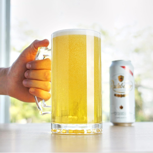 Skleněný půllitr s uchem (500 ml)